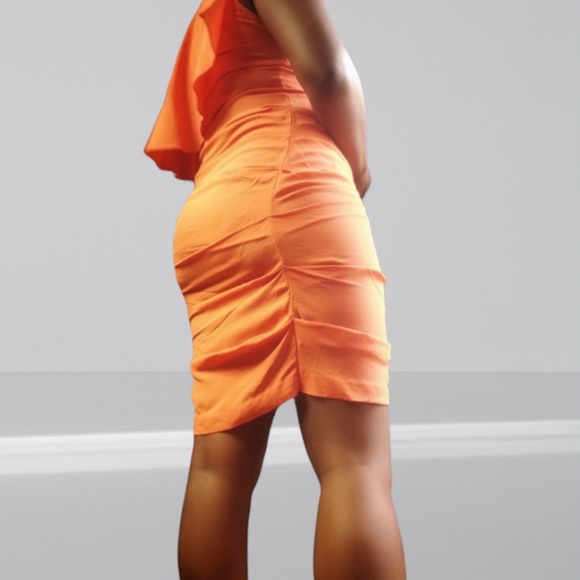 BCBGMAXAZARIA Draped Side Zip Dress - Picture 4 of 8